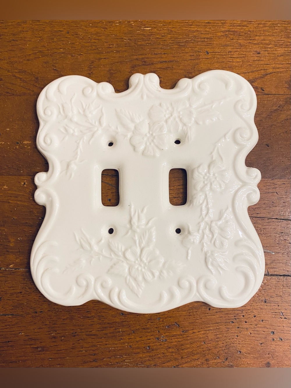 VTG 1960s Holland Mold White Ceramic Double Light Switch Plate Floral Scrolls